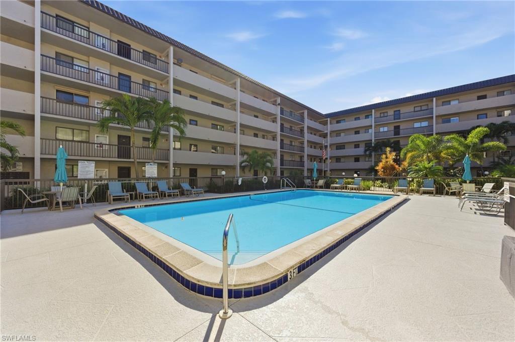 CENTRE COURT CONDO - Residential