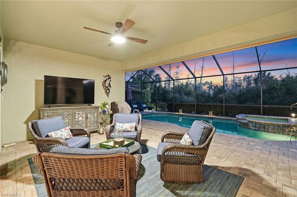 CAMDEN SQUARE - Residential