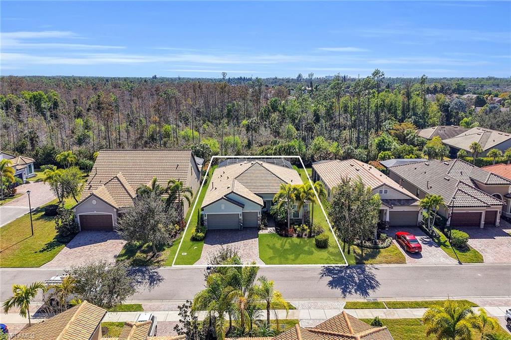CAMDEN SQUARE - Residential