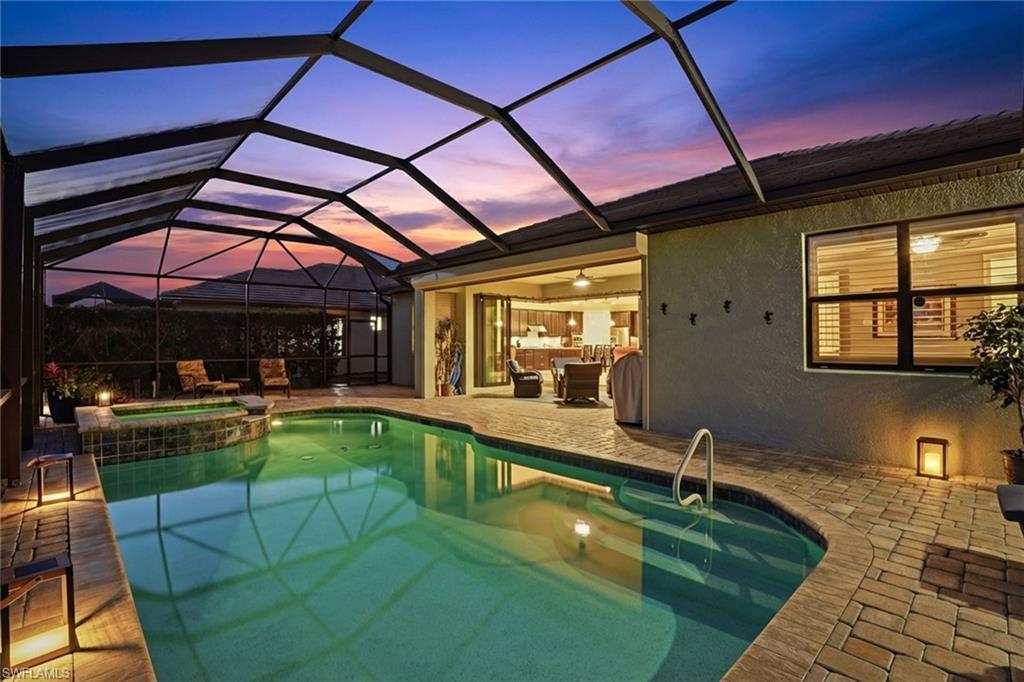 CAMDEN SQUARE - Residential