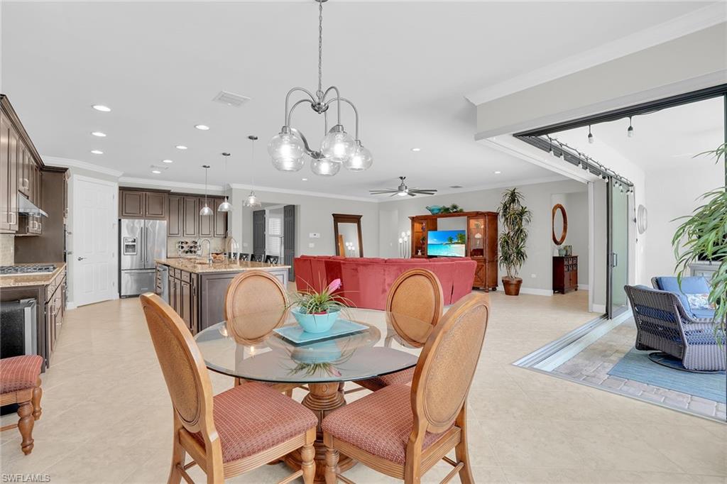 CAMDEN SQUARE - Residential