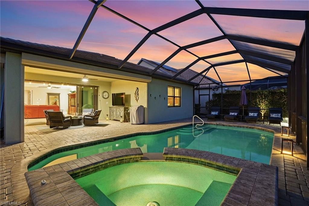 CAMDEN SQUARE - Residential