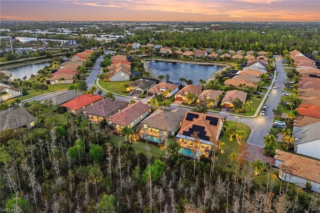 CAMDEN SQUARE - Residential