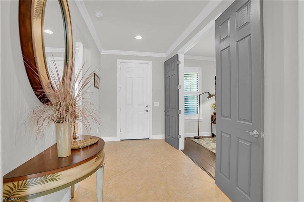 CAMDEN SQUARE - Residential