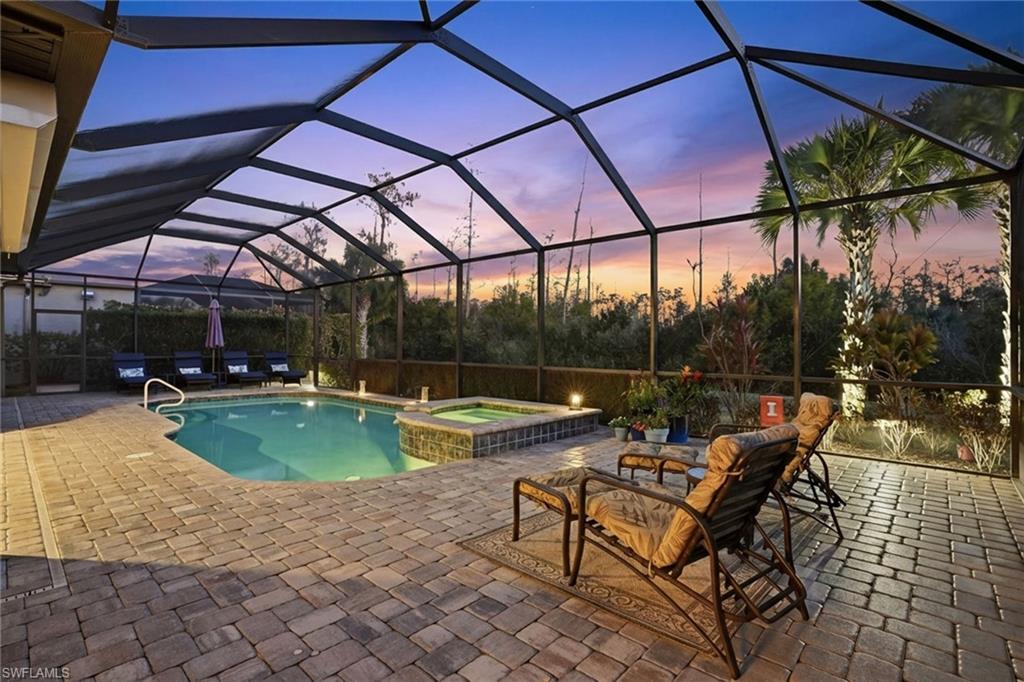 CAMDEN SQUARE - Residential