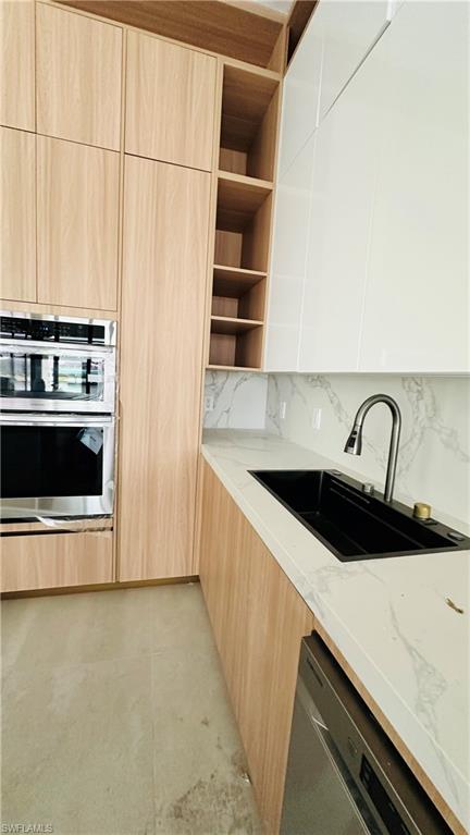 GULF COVE - Residential