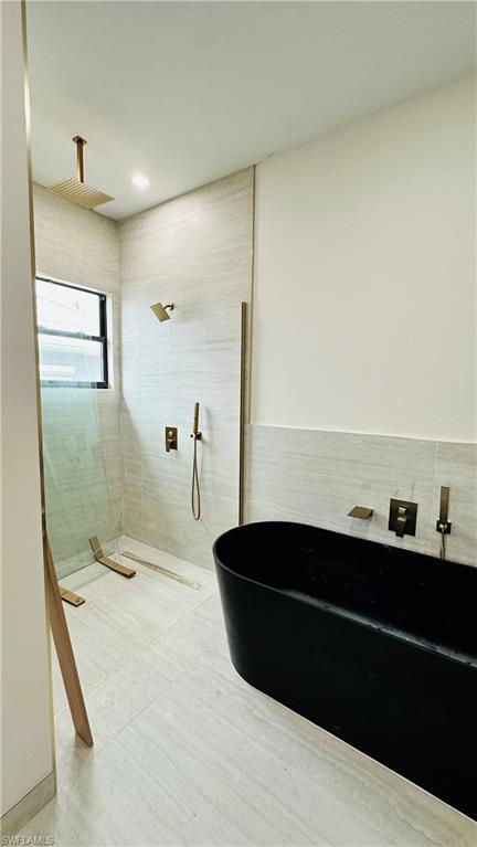 GULF COVE - Residential