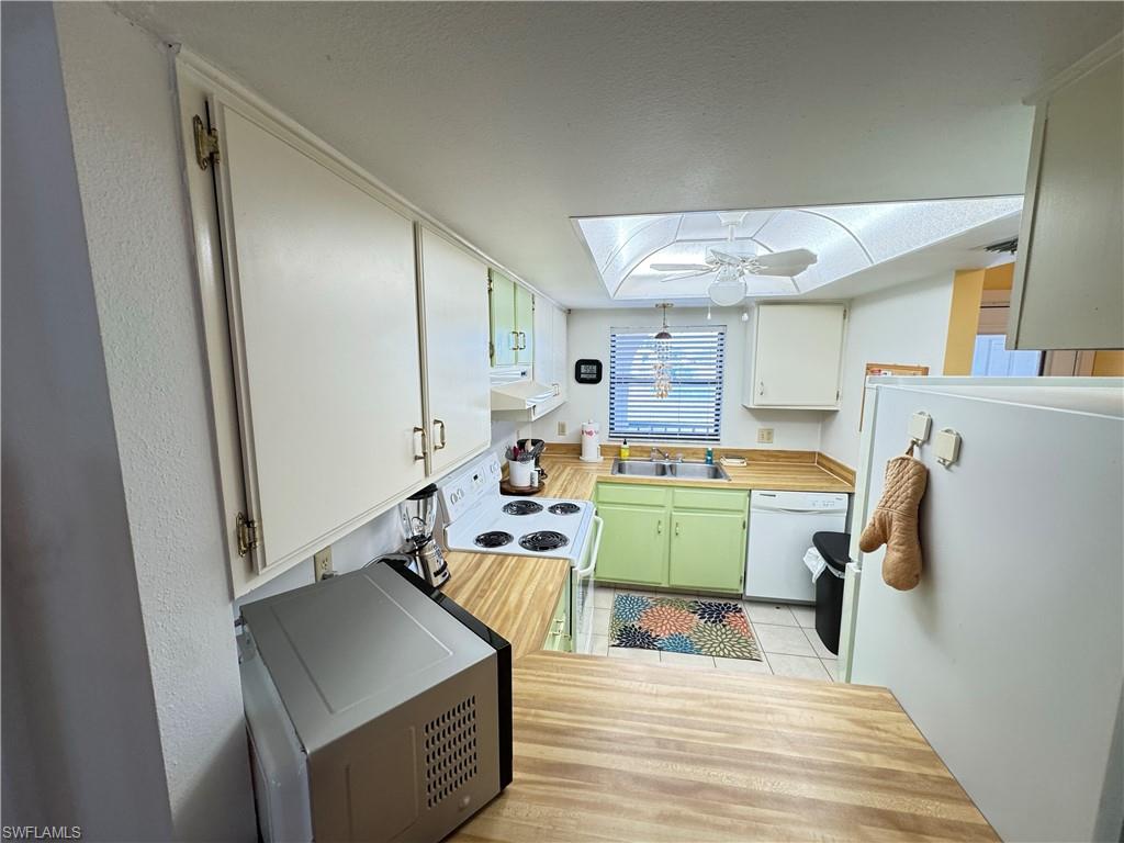 CASA BELLA CONDO - Residential