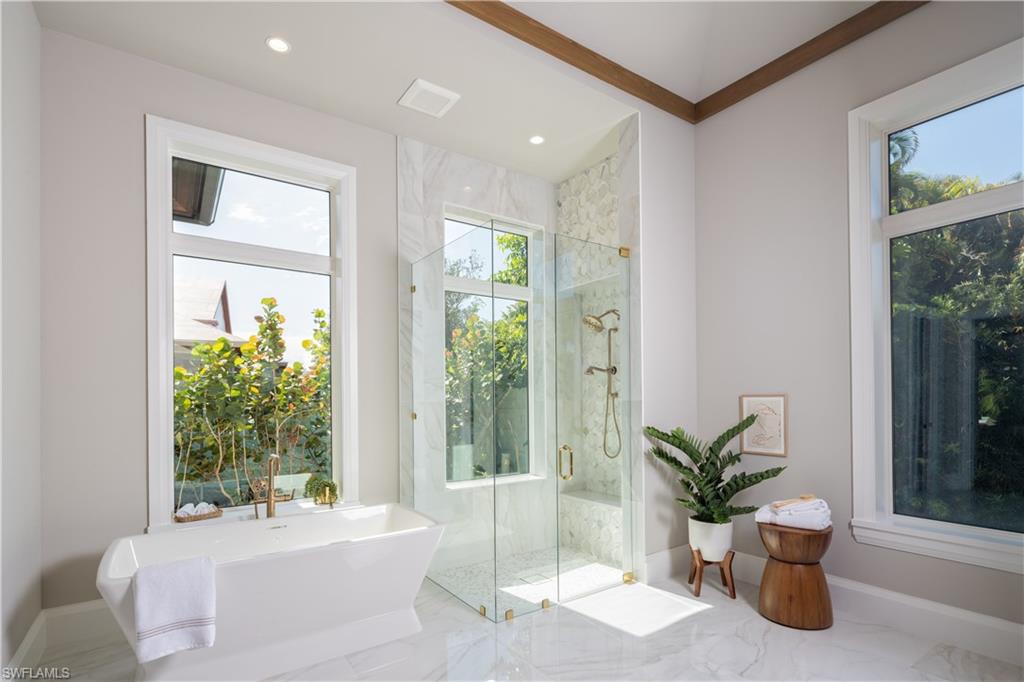 PELICAN BAY WOODS - Residential