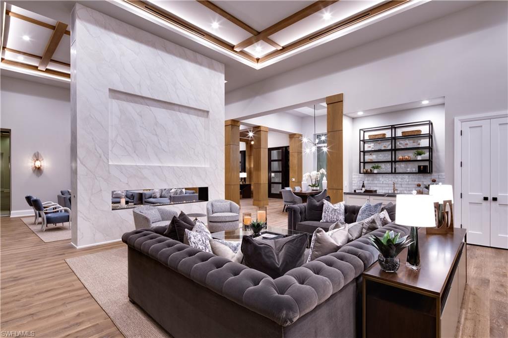 PELICAN BAY WOODS - Residential