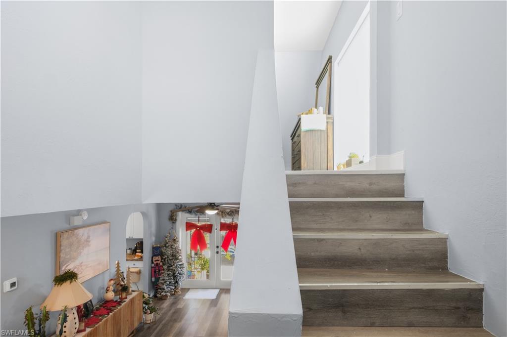 SAN CARLOS PARK - Residential