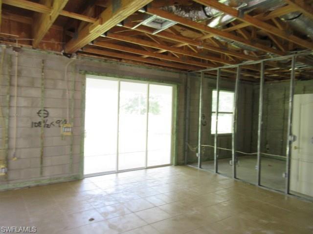 OLYMPIA POINTE - Residential