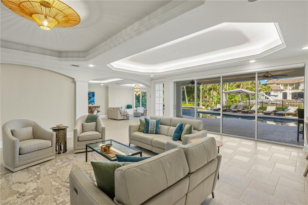 AQUALANE SHORES - Residential