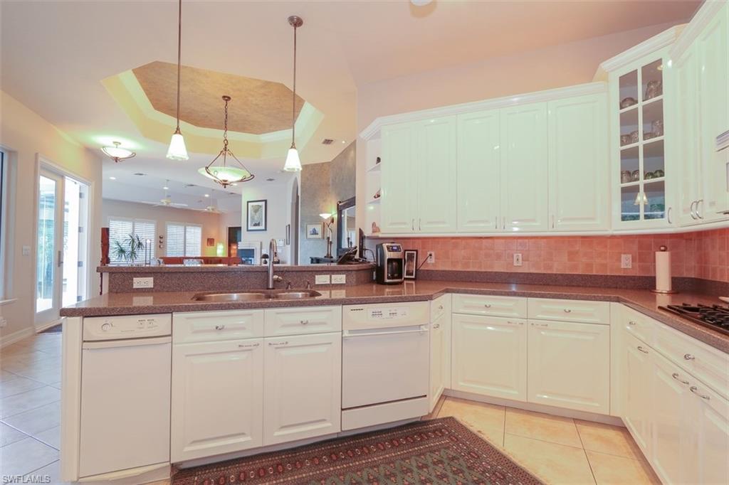 BELLE MEADE - Residential