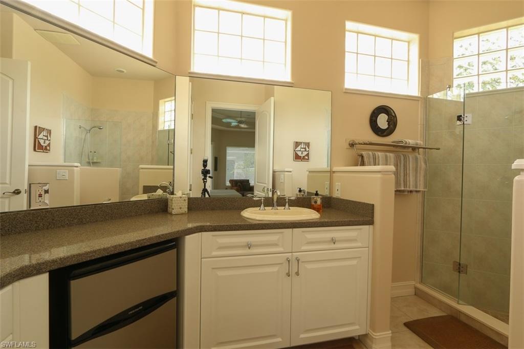 BELLE MEADE - Residential