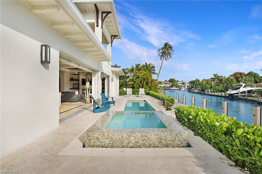 AQUALANE SHORES - Residential