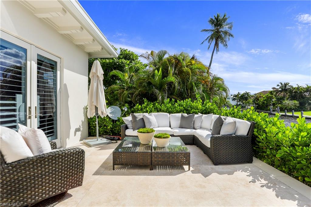 AQUALANE SHORES - Residential