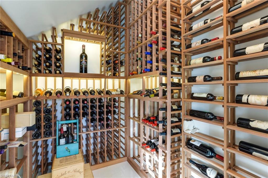 AQUALANE SHORES - Residential