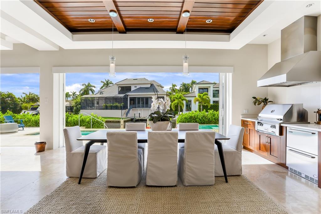 AQUALANE SHORES - Residential