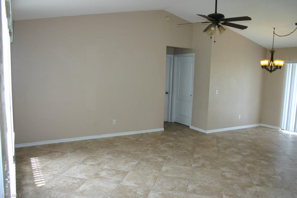 SAN CARLOS PARK - Residential