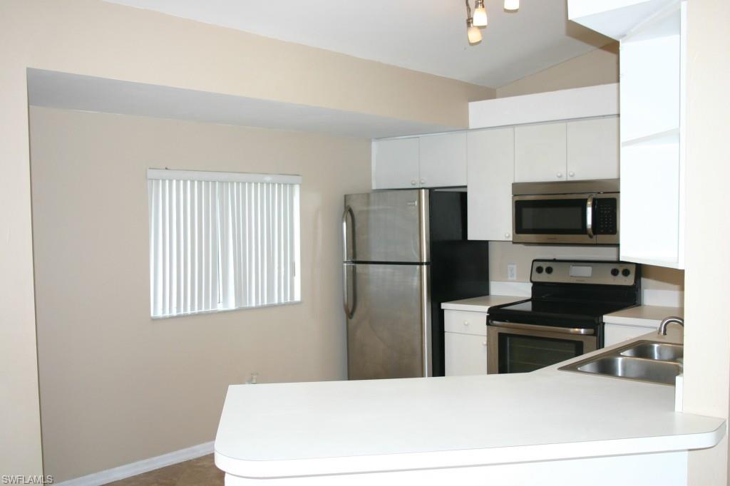 SAN CARLOS PARK - Residential