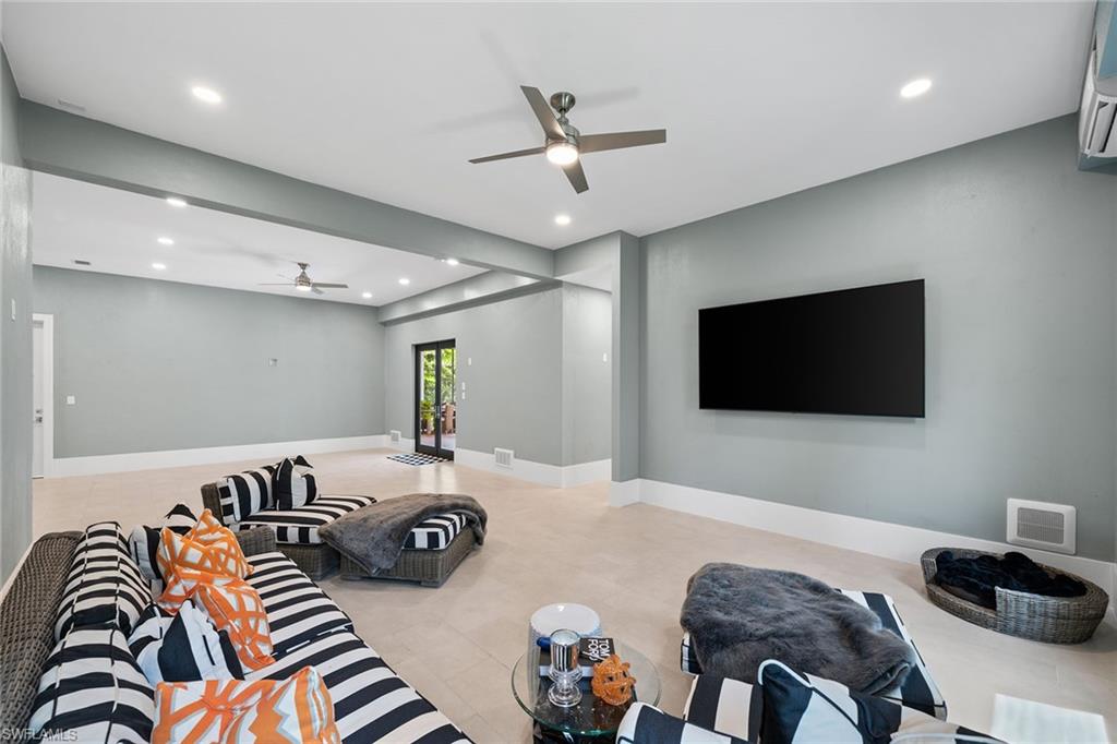 SOUTHPORT ON THE BAY - Residential