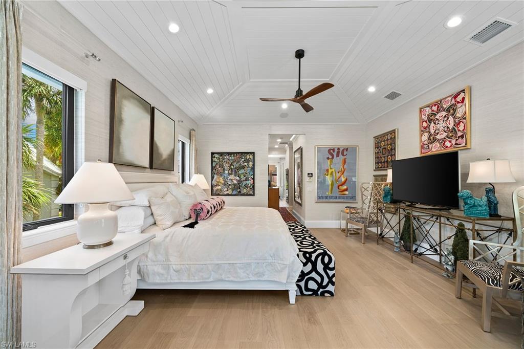 SOUTHPORT ON THE BAY - Residential