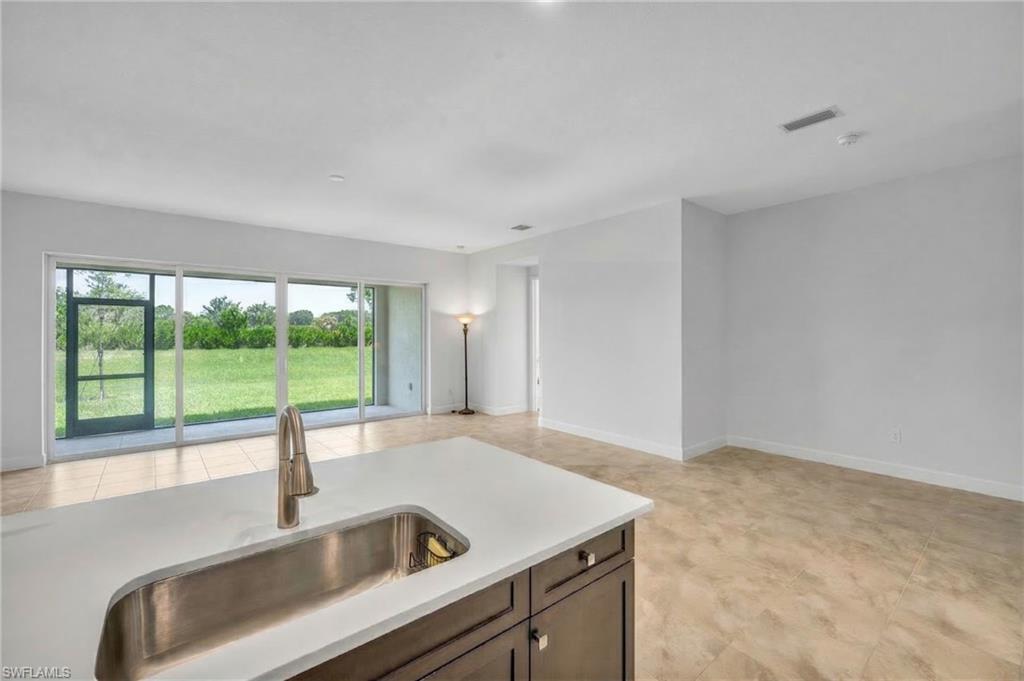 VALENCIA TRAILS - Residential Lease