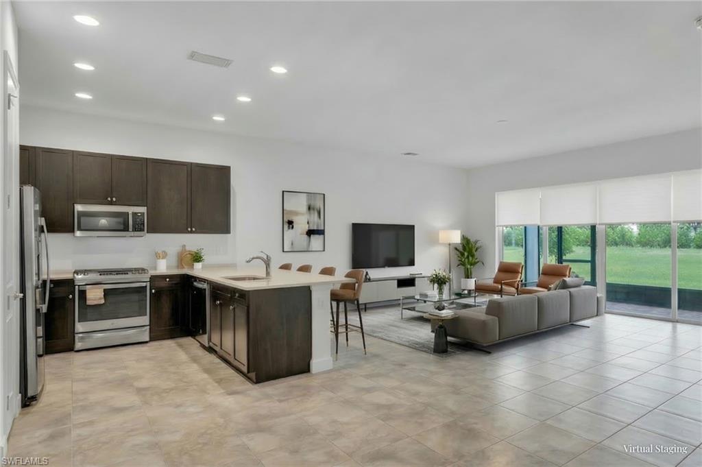 VALENCIA TRAILS - Residential Lease