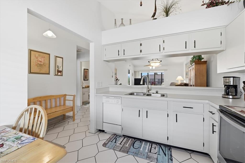 TIMBERLINE VILLAGE - Residential