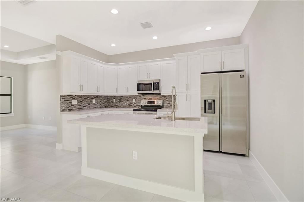 GOLDEN GATE ESTATES - Residential