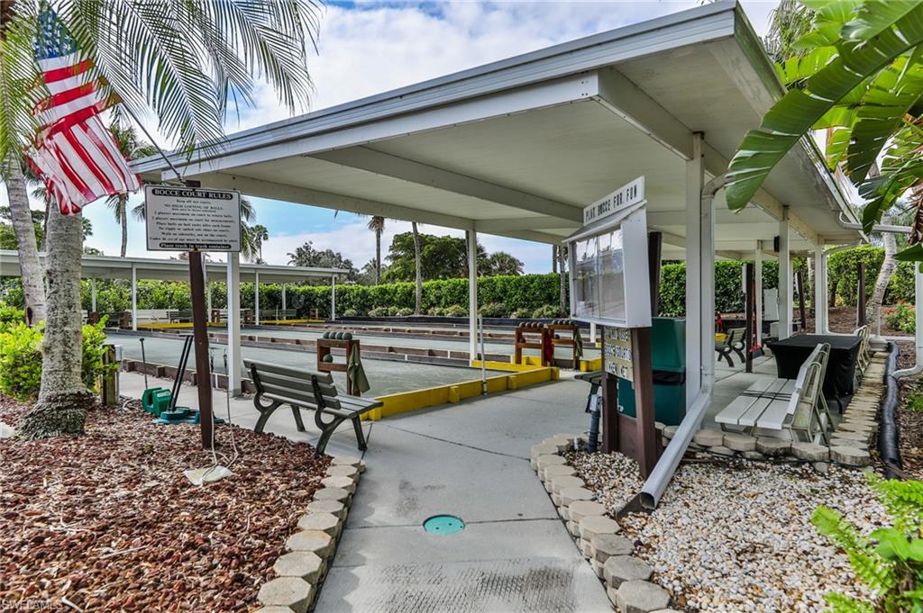 SUTTON WALK - Residential