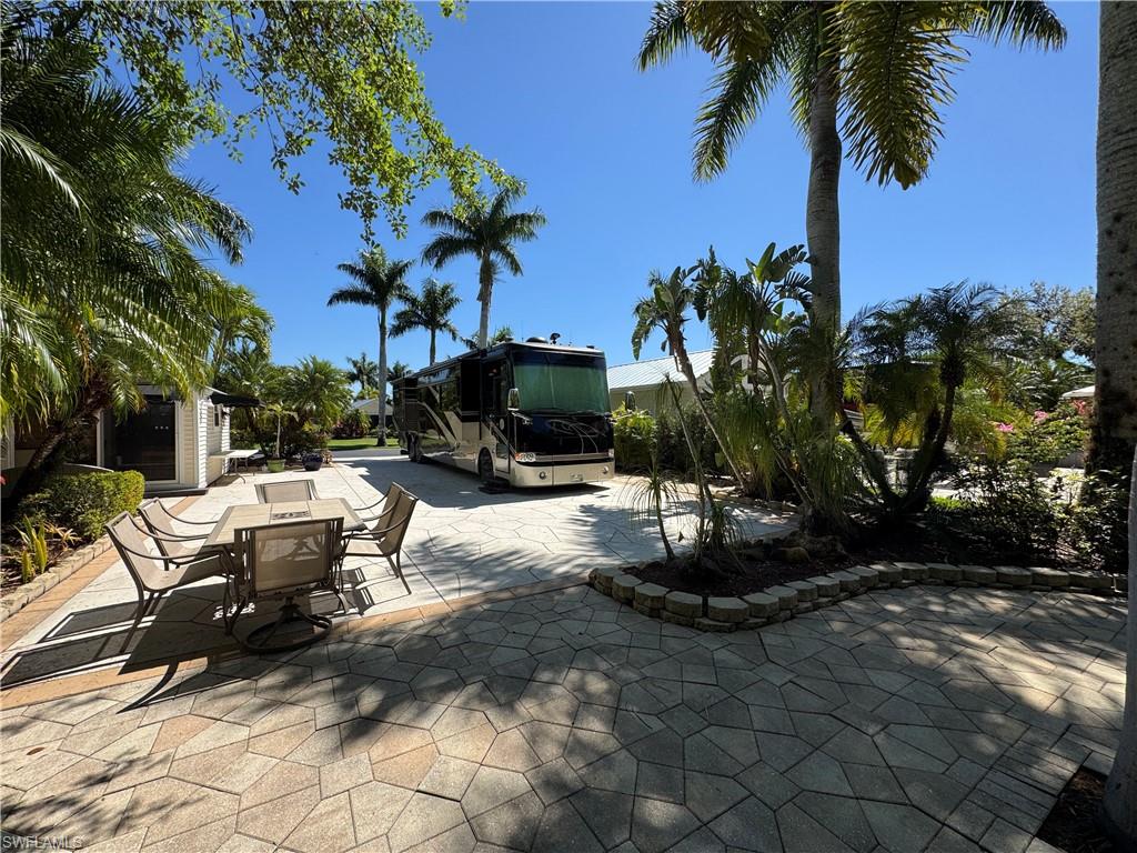 RIVERBEND MOTORCOACH RESORT - Land