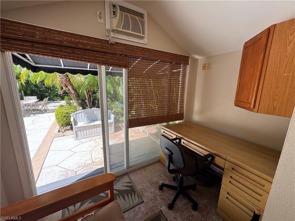 RIVERBEND MOTORCOACH RESORT - Land