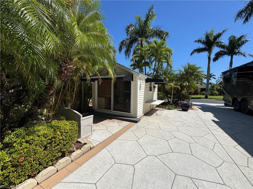 RIVERBEND MOTORCOACH RESORT - Land