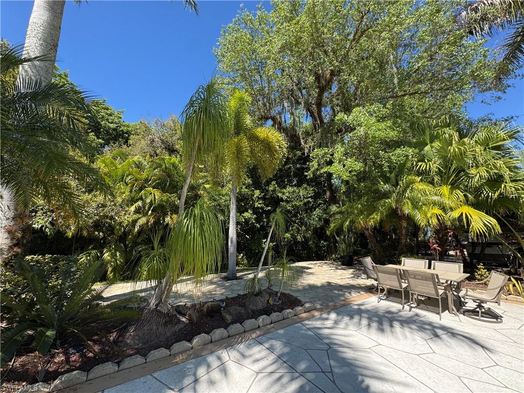 RIVERBEND MOTORCOACH RESORT - Land