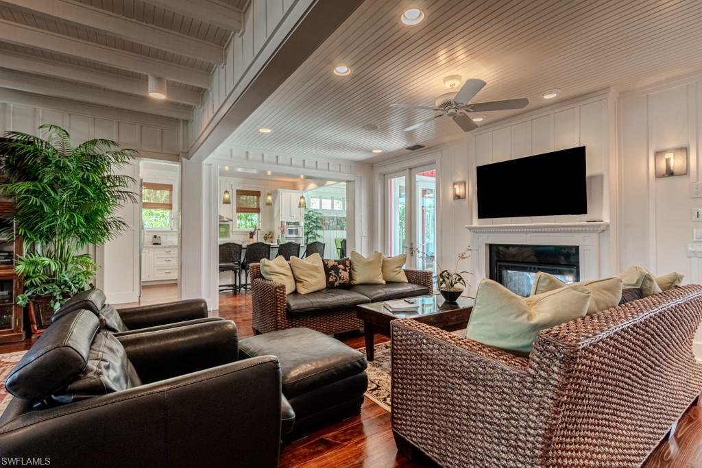 OLDE NAPLES - Residential Lease