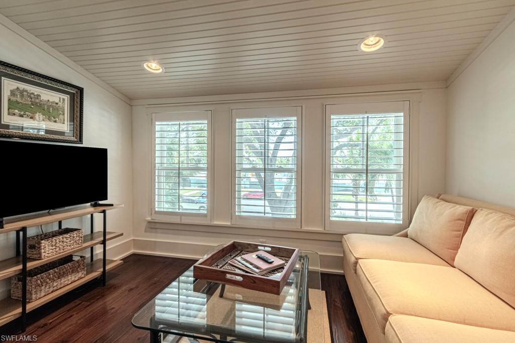 OLDE NAPLES - Residential Lease