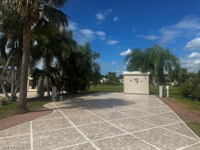 1647 Diamond Lake CIR