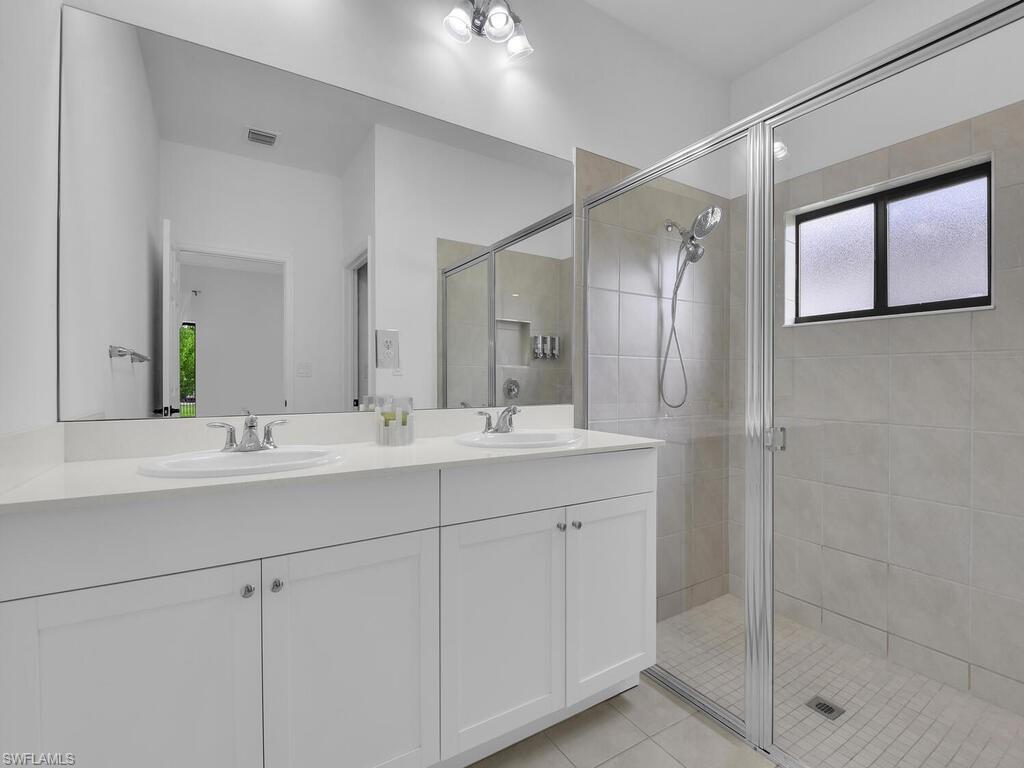 MAPLE RIDGE - Residential