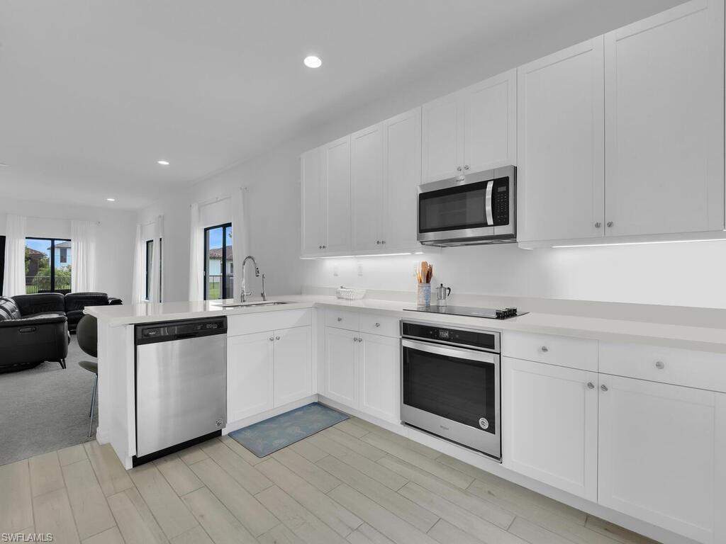 MAPLE RIDGE - Residential