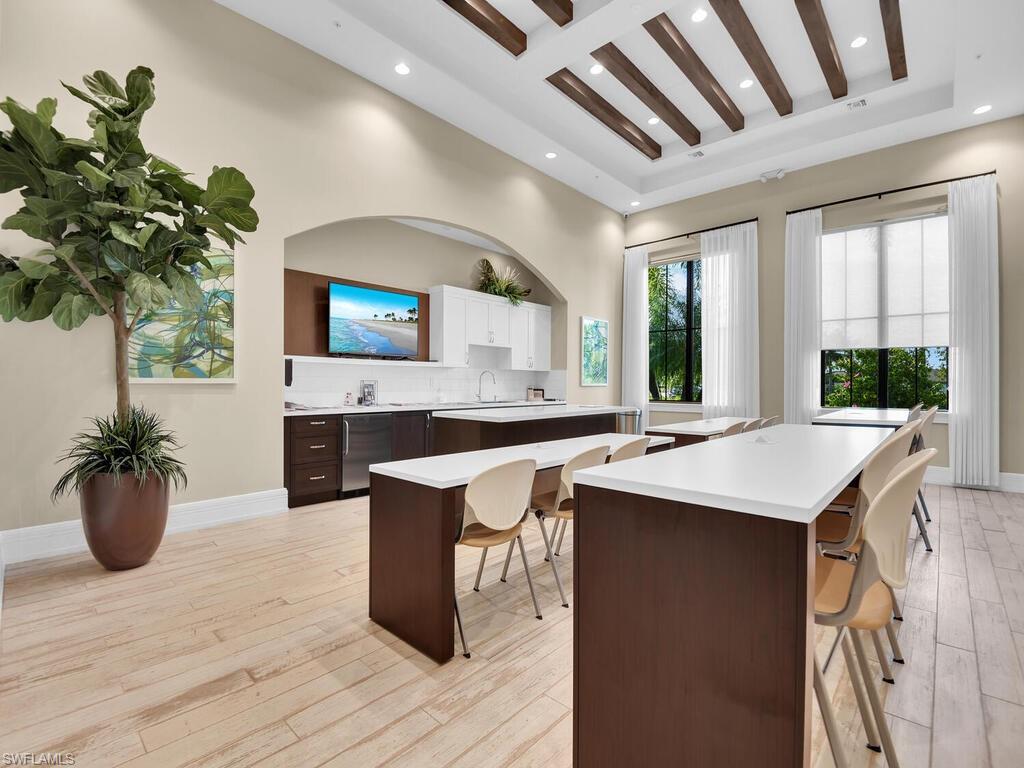 MAPLE RIDGE - Residential