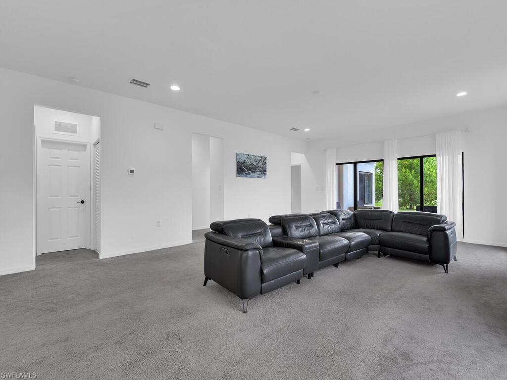 MAPLE RIDGE - Residential