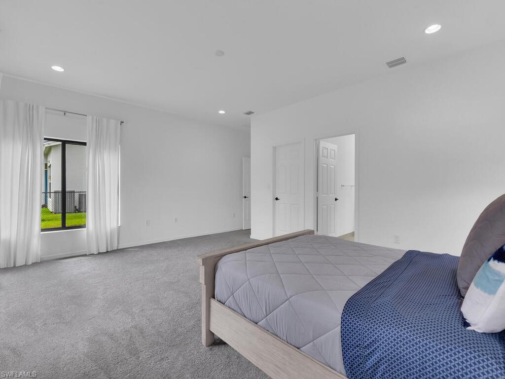 MAPLE RIDGE - Residential