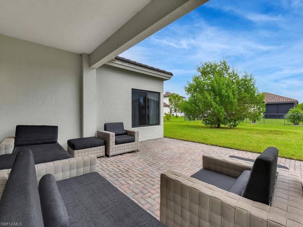 MAPLE RIDGE - Residential