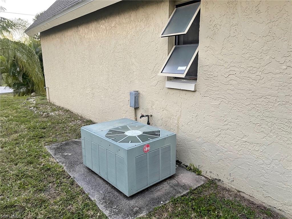 CAPE CORAL - Residential