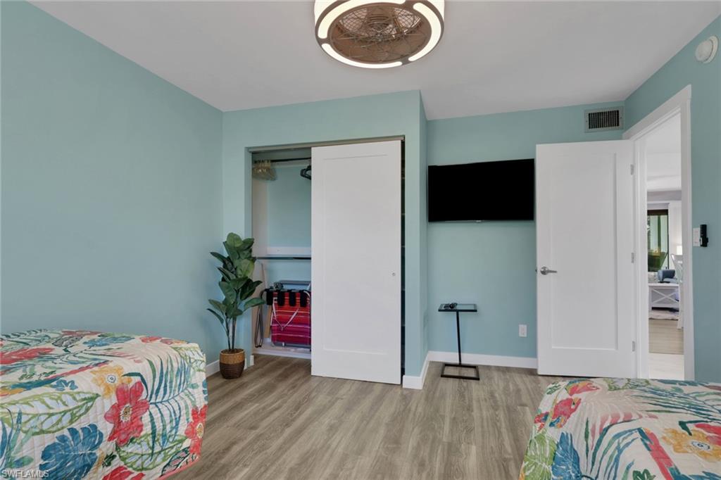 PARK SHORE RESORT - Residential