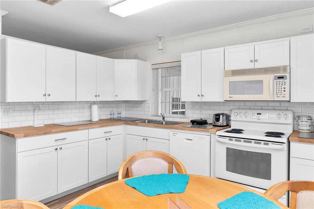 RIVIERA COLONY - Residential