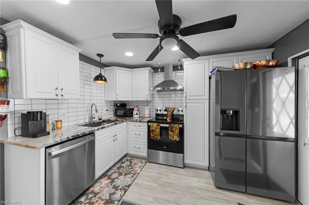 SIX LAKES COUNTRY CLUB - Residential