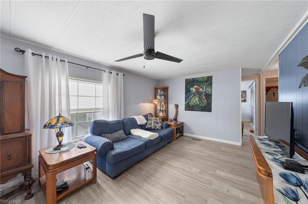 SIX LAKES COUNTRY CLUB - Residential